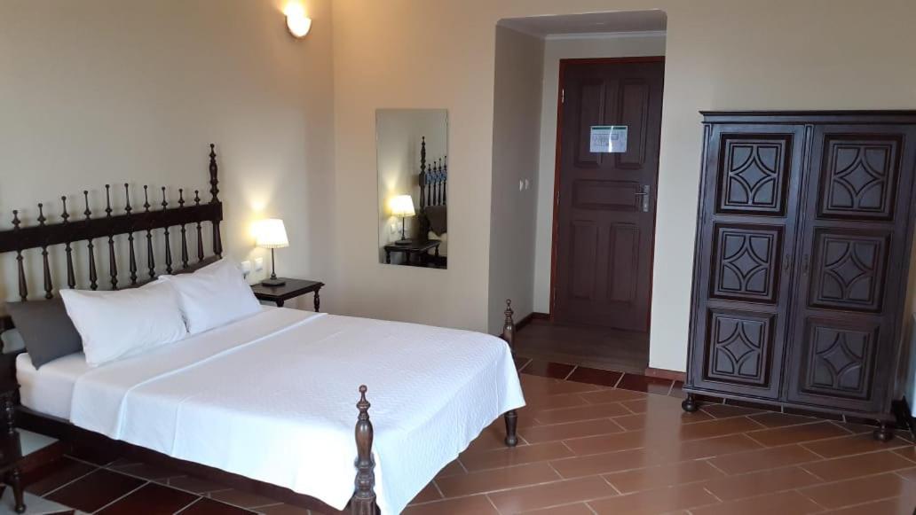 Emoyeni Gardens Hotel Sao Tome Exterior photo