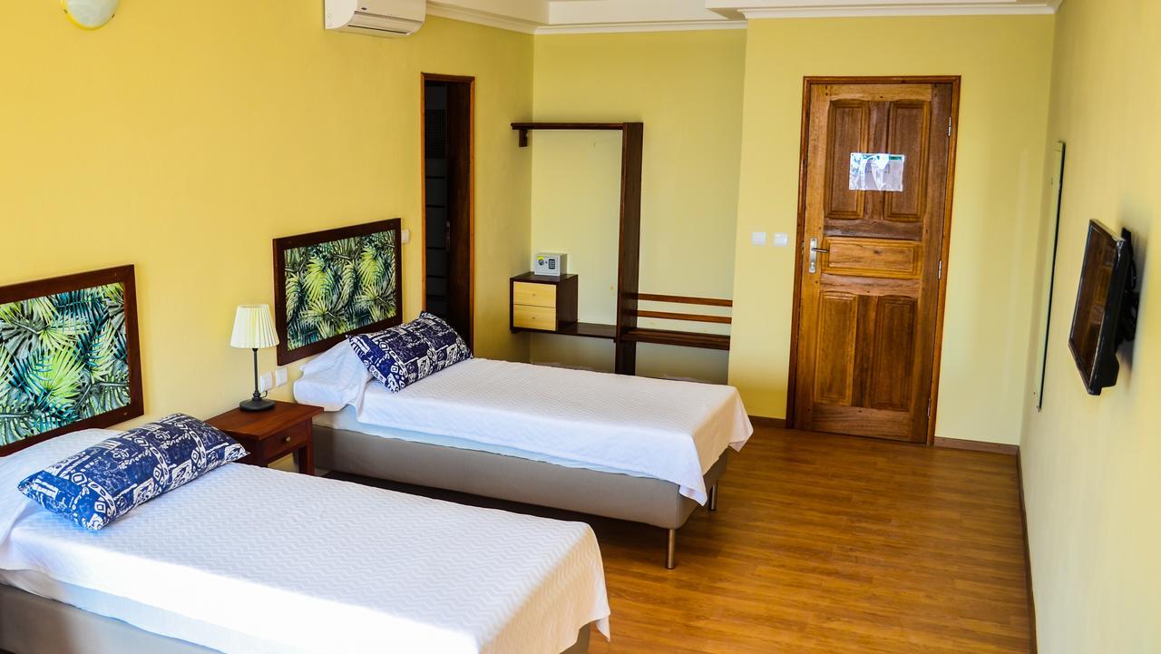 Emoyeni Gardens Hotel Sao Tome Exterior photo