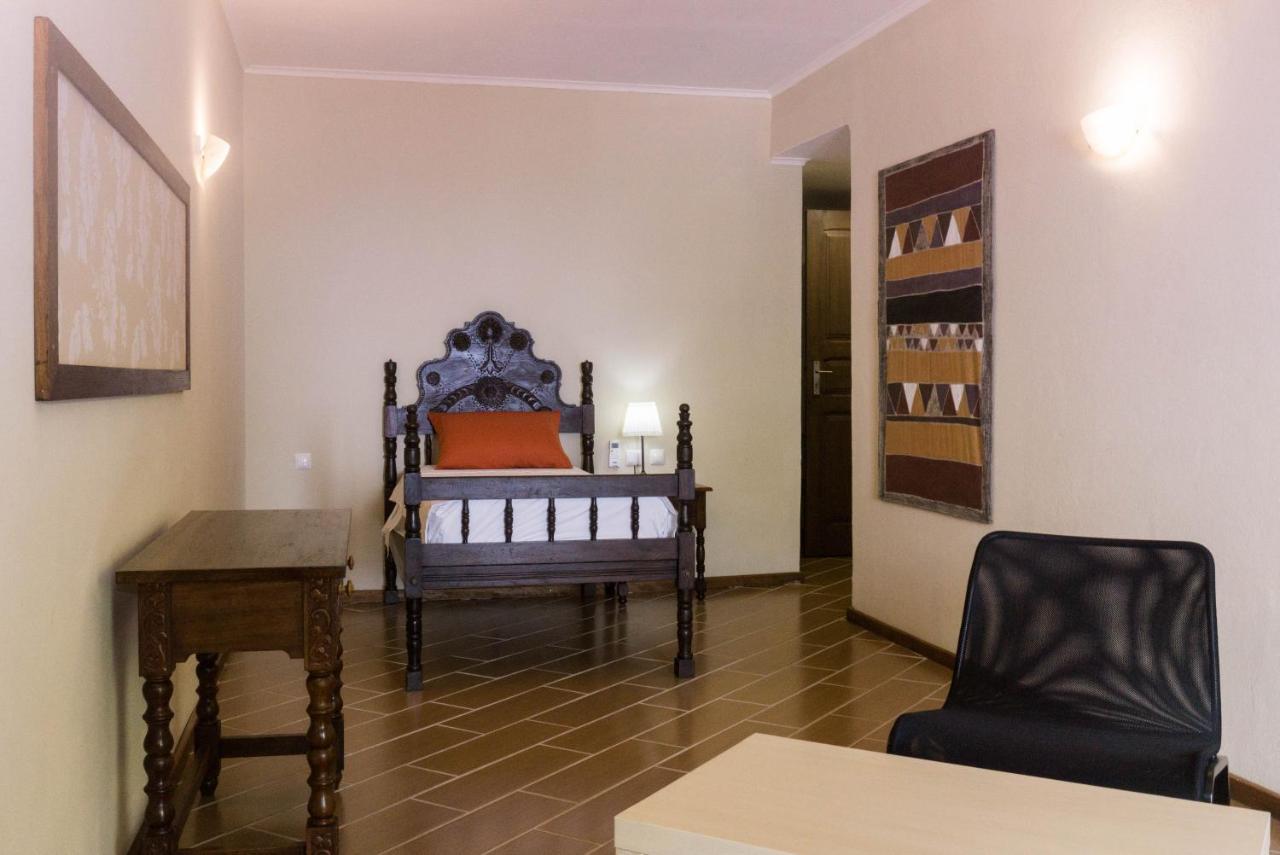 Emoyeni Gardens Hotel Sao Tome Exterior photo