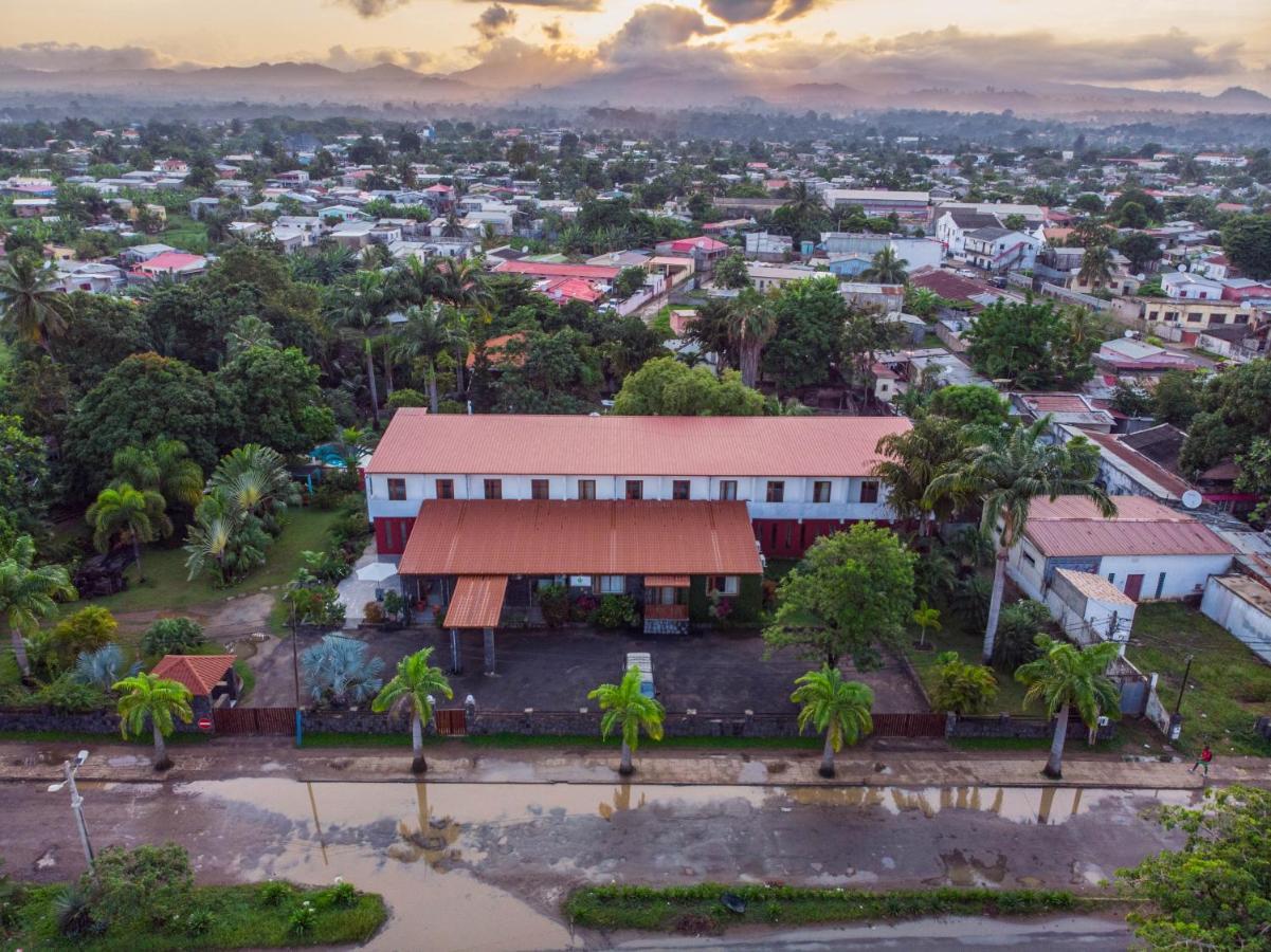Emoyeni Gardens Hotel Sao Tome Exterior photo