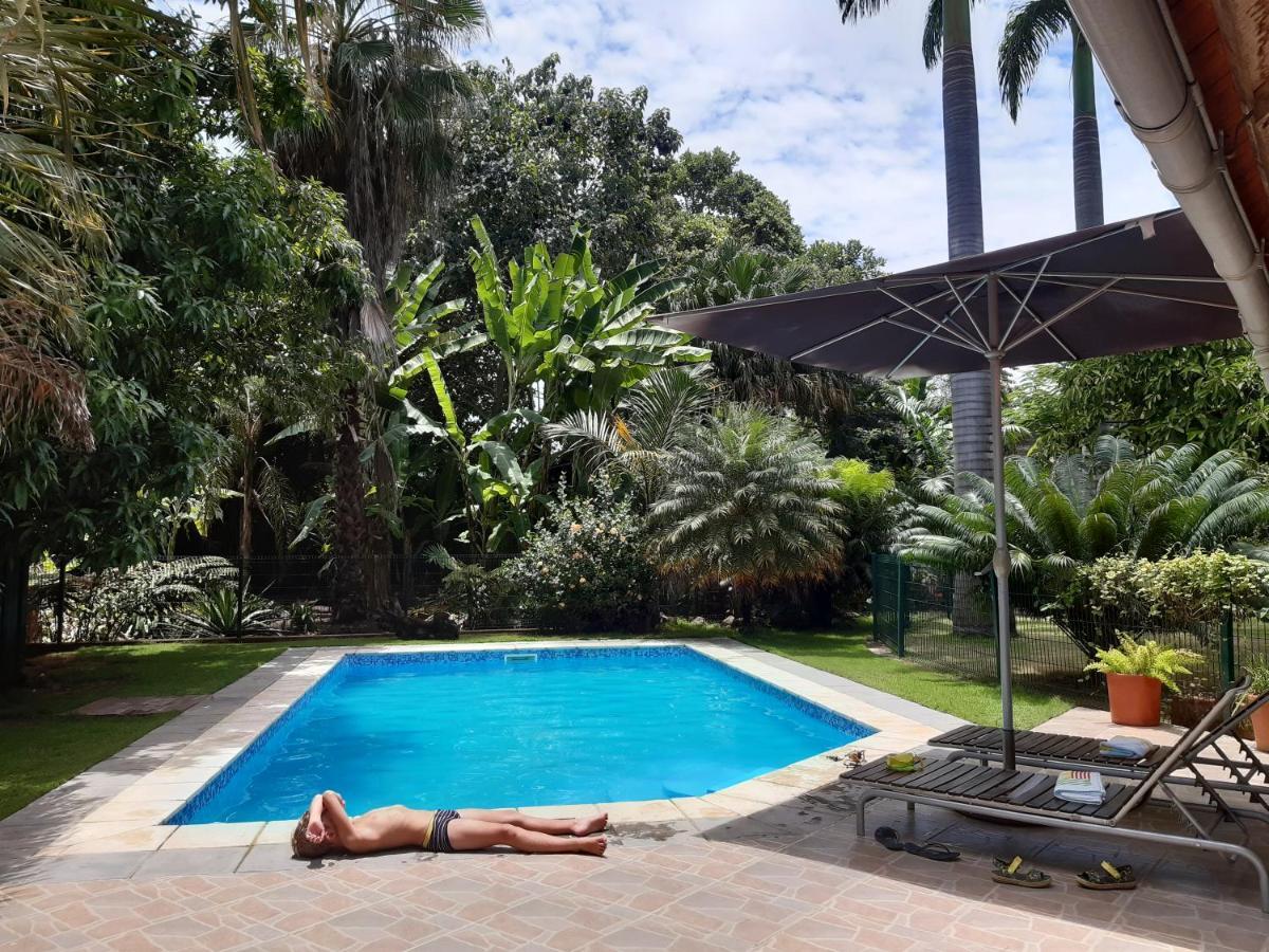 Emoyeni Gardens Hotel Sao Tome Exterior photo